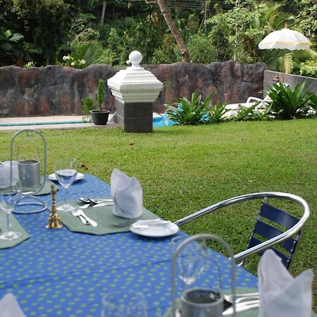 Manor House Hotel Embulpure Exterior photo
